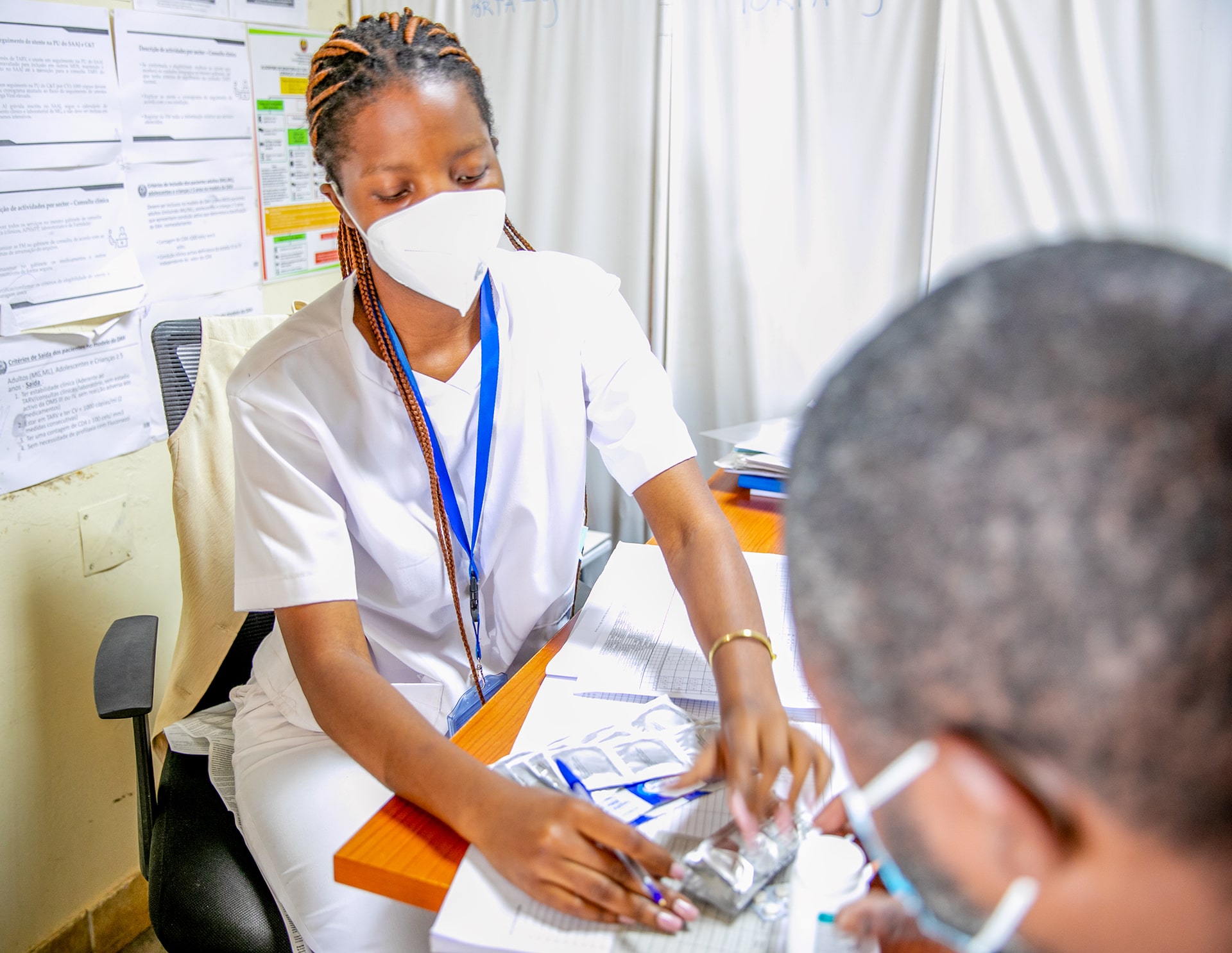 Implementação Sustentável de Serviços Abrangentes de HIV e TB (PEPFAR)